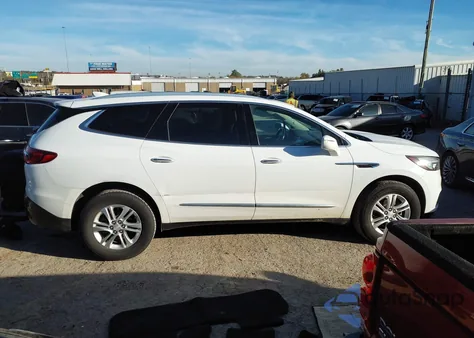 2018 Buick Enclave Essence z USA, uszkodzony, nr VIN 5GAERBKW9JJ228164